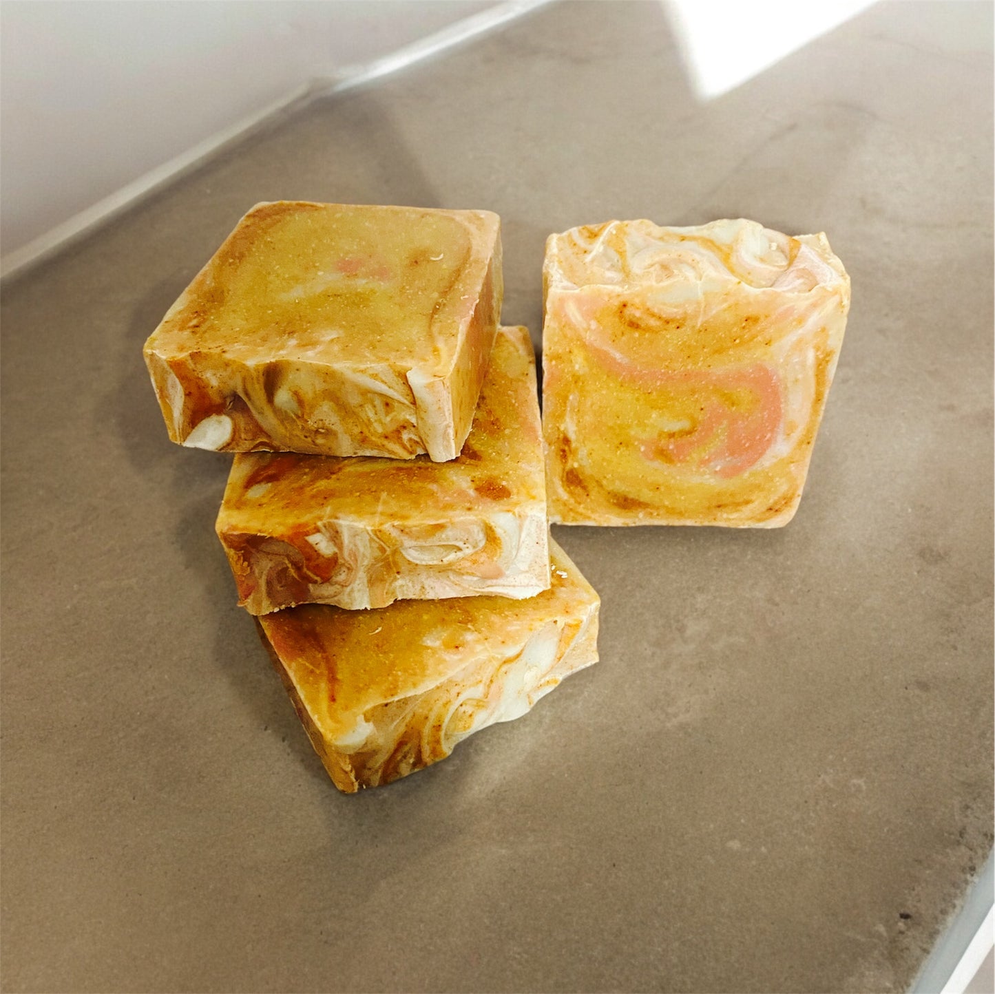 Organic Turmeric Rose Clay & Bentonite